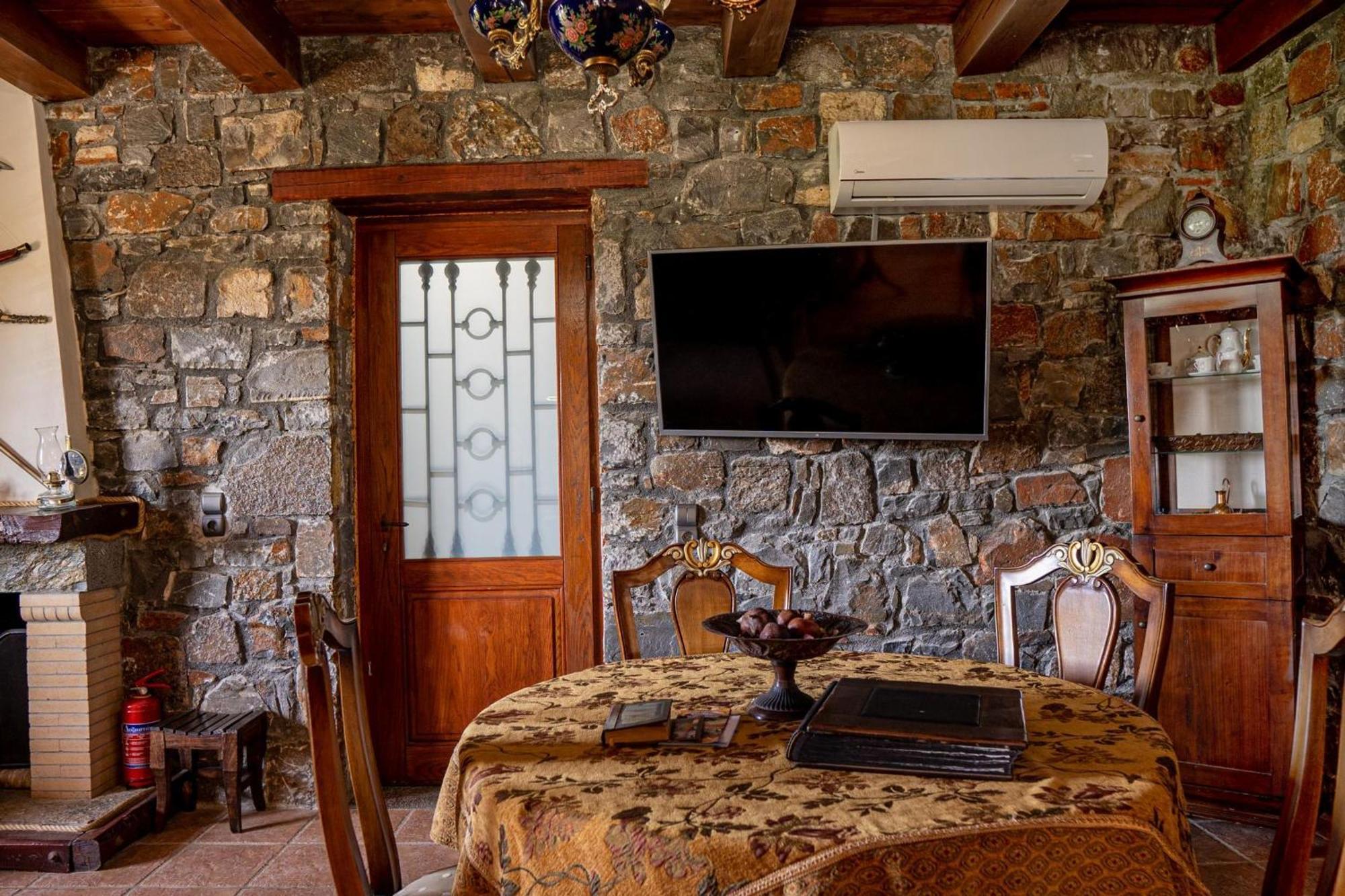 Iris Stone Built Villa Milatos Exterior foto