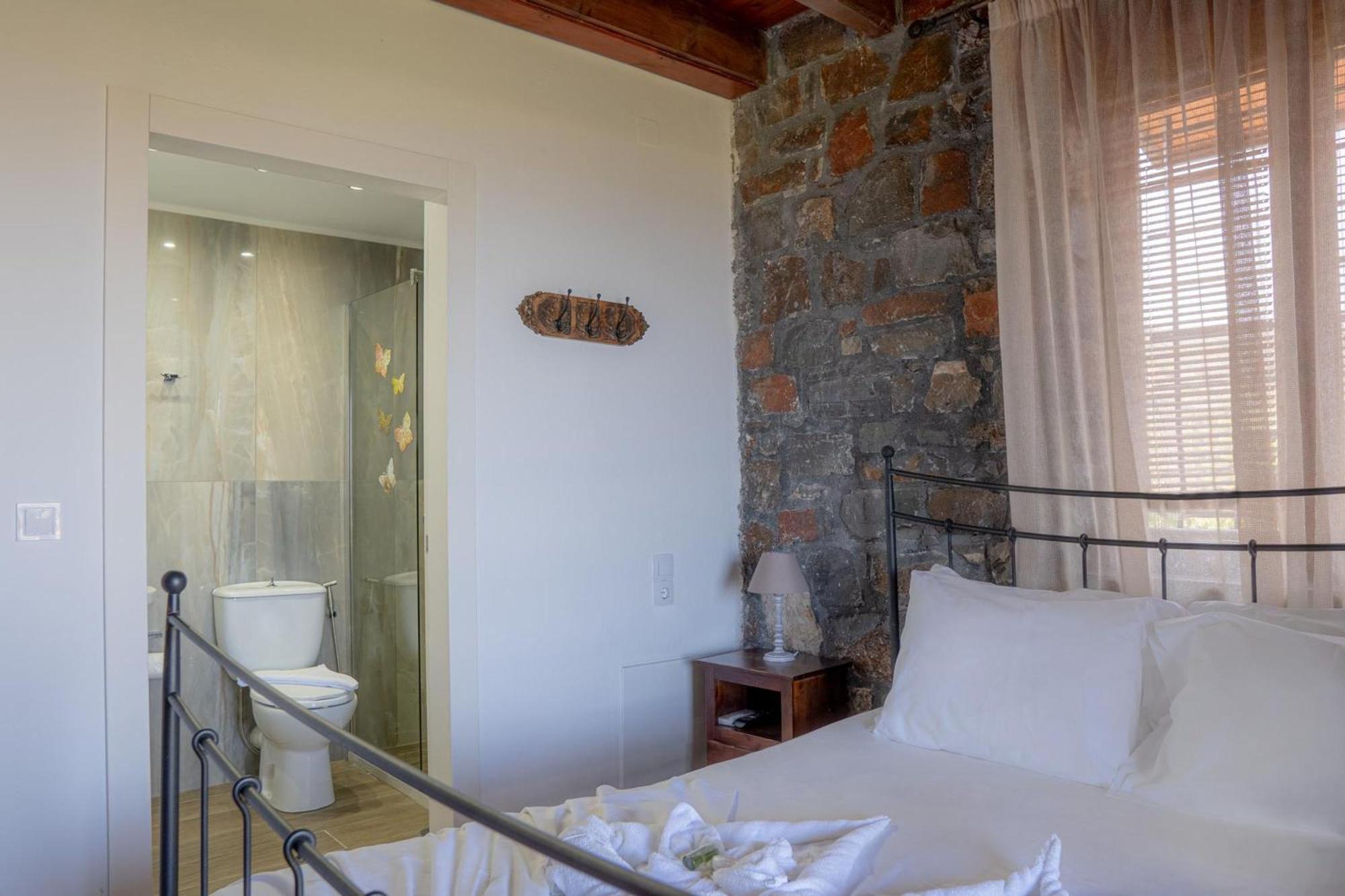Iris Stone Built Villa Milatos Exterior foto