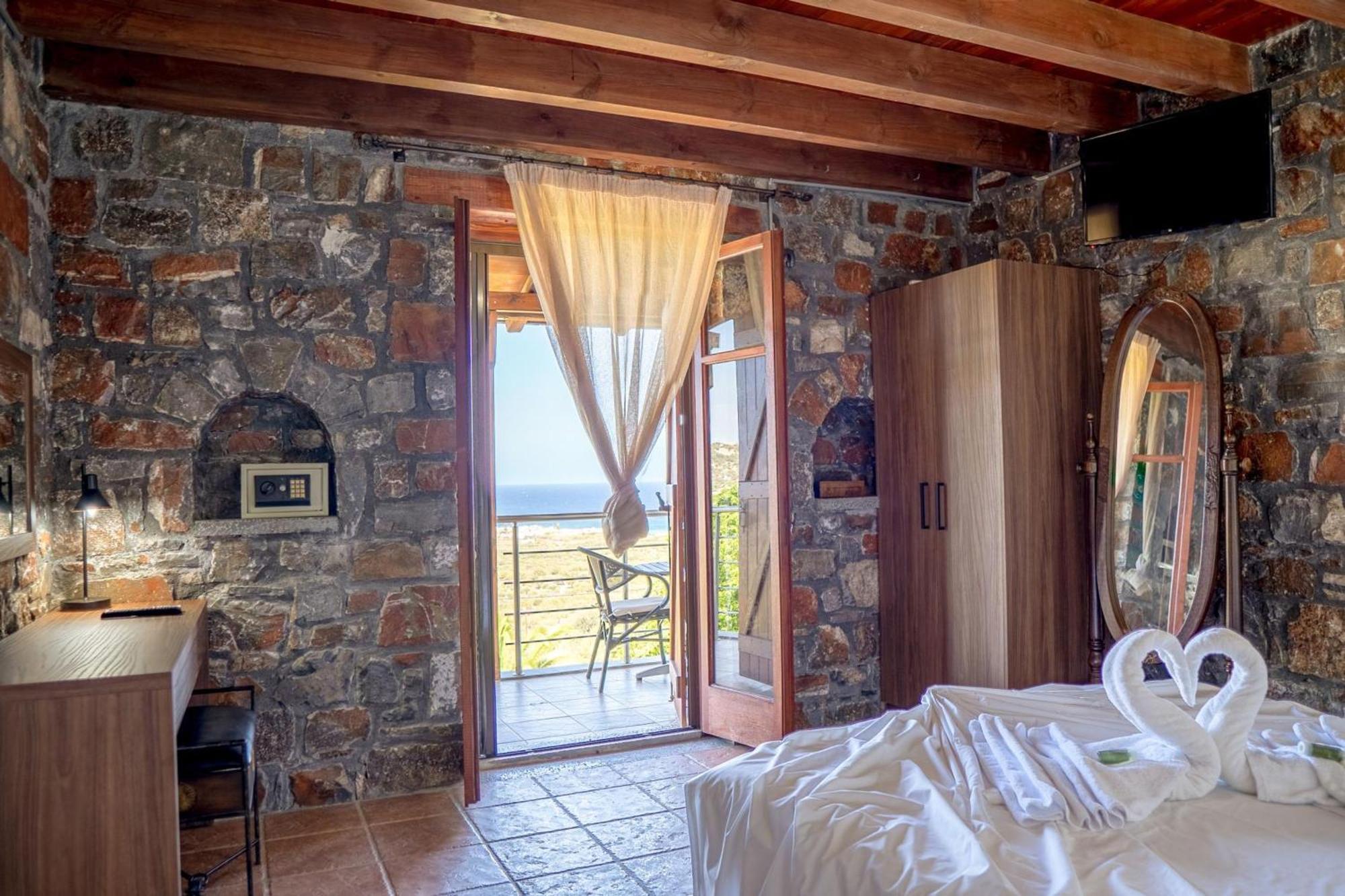 Iris Stone Built Villa Milatos Exterior foto